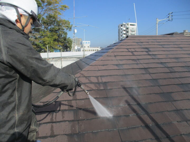 ②屋根高圧洗浄
